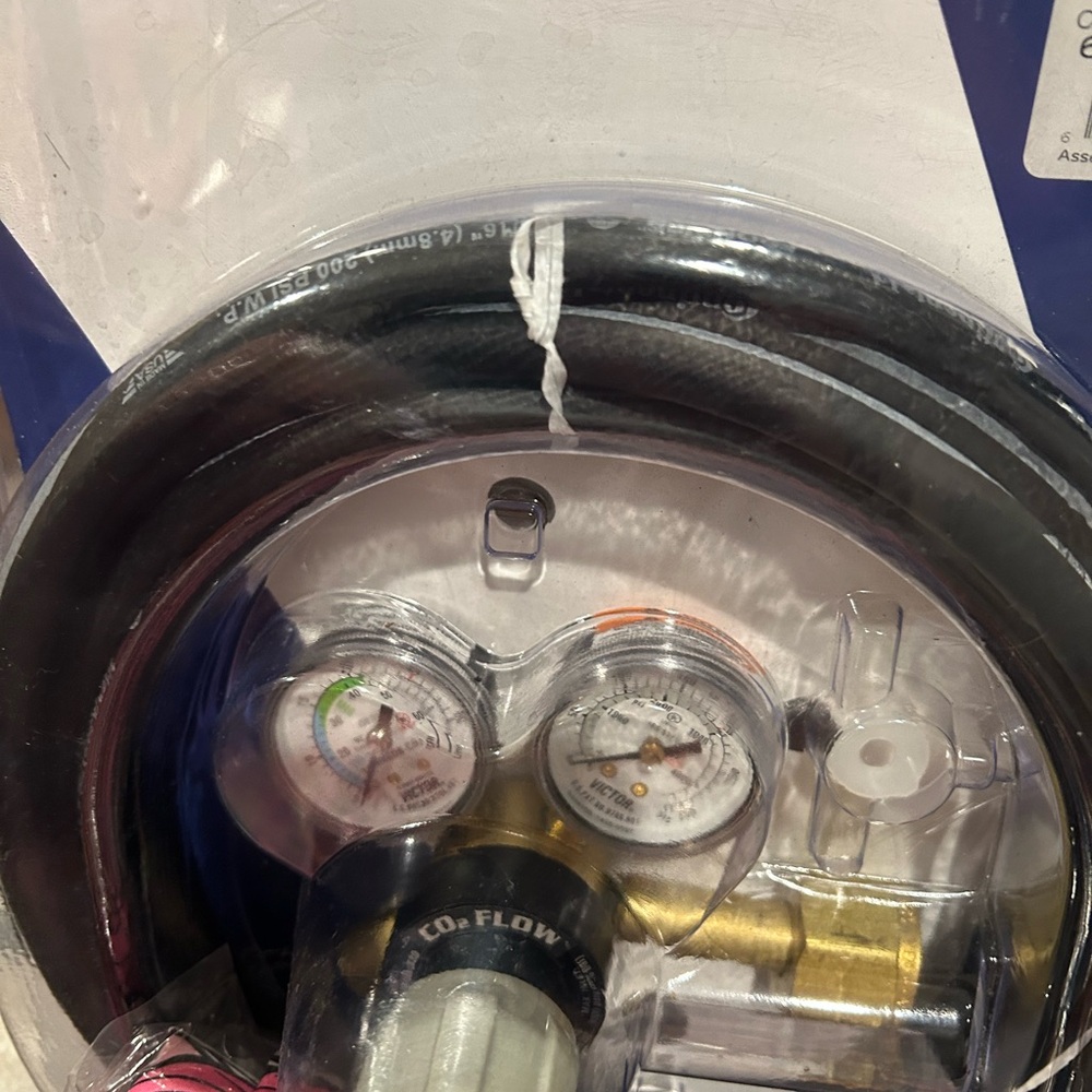 Gas Regulator with Gauges and Hose